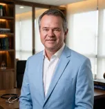 Dr. Alfredo Santana, pneumologista em Brasília